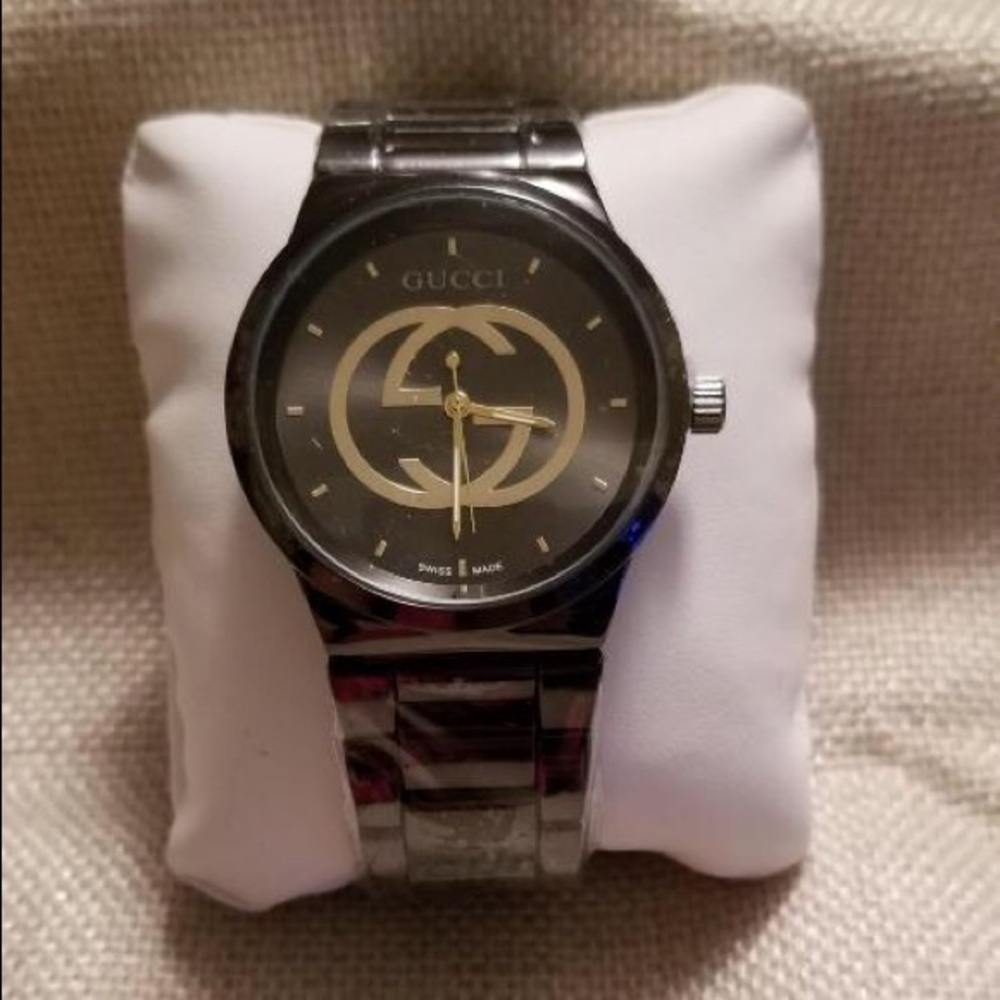 Stainless steel gucci watch